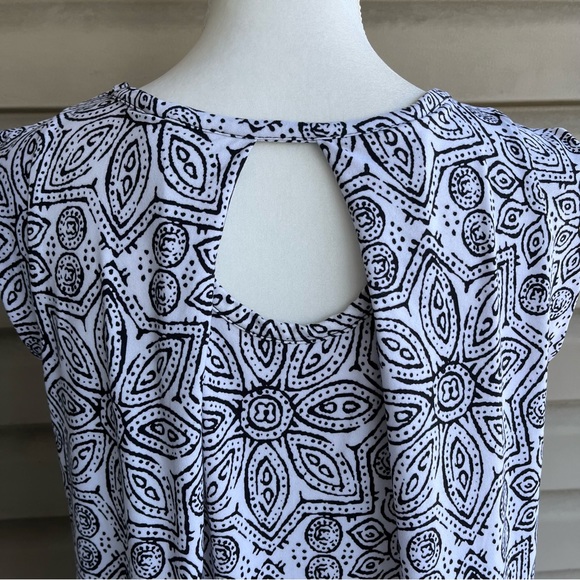 •New Directions• Keyhole Back Swing Dress - Size Medium - Picture 6 of 8